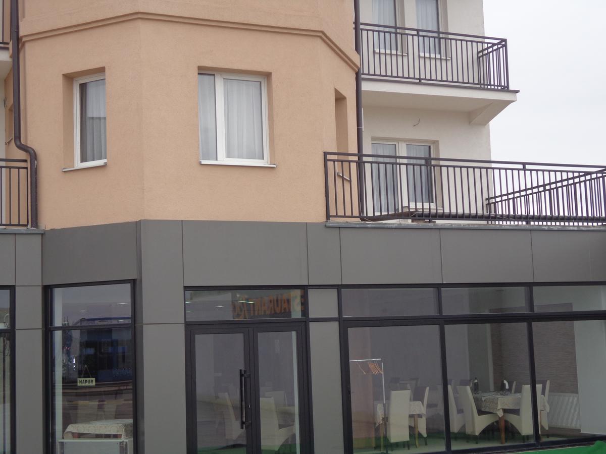 Hotel Rio Pristina Exterior photo