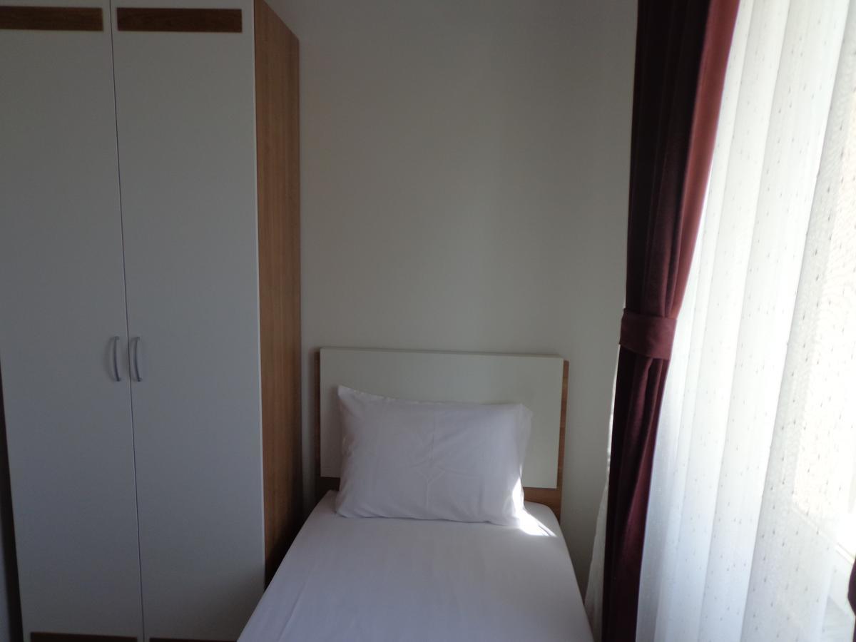 Hotel Rio Pristina Exterior photo