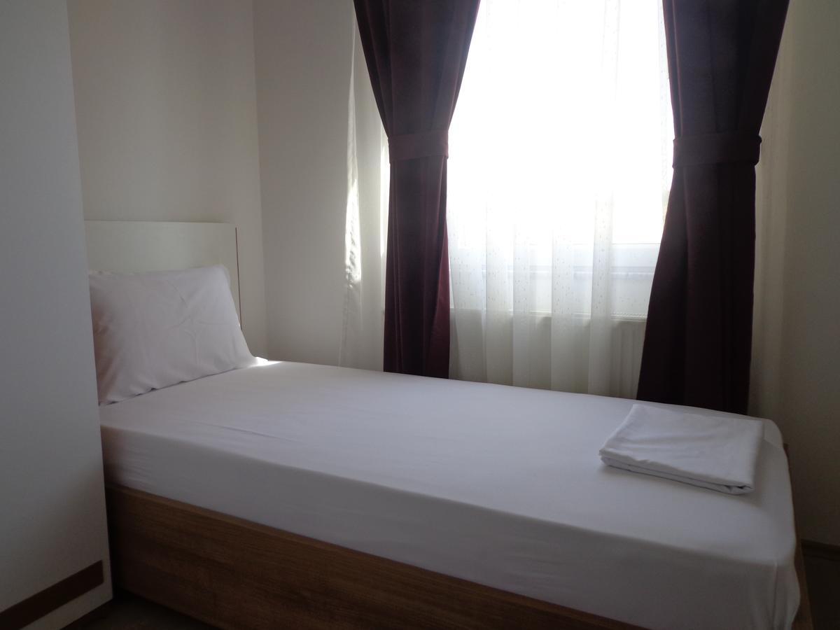 Hotel Rio Pristina Exterior photo