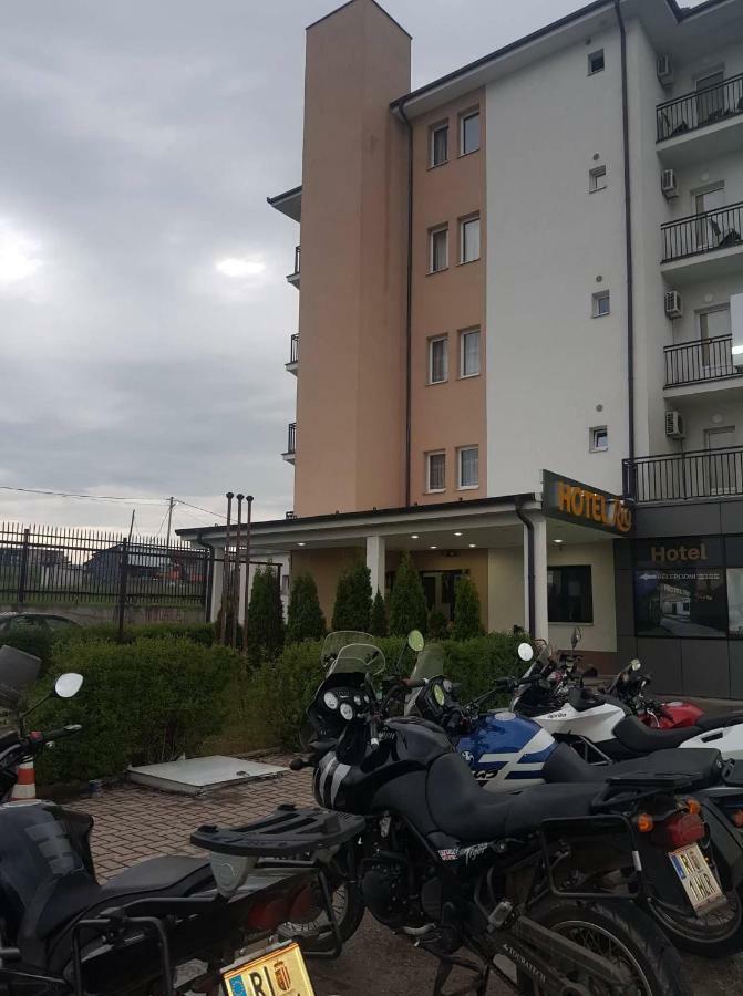 Hotel Rio Pristina Exterior photo